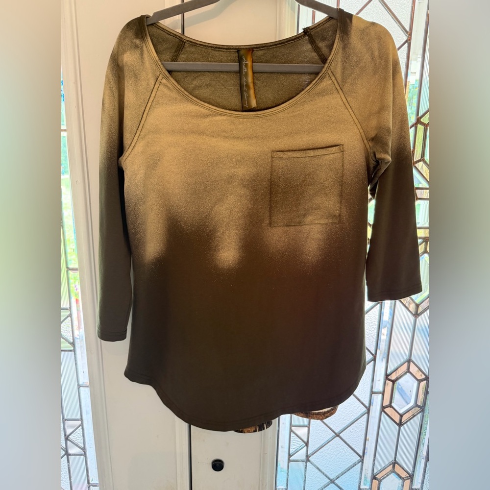 Aratta front Olive Green Women's Scoop Neck Pocket Top back burch trees MEDIUM